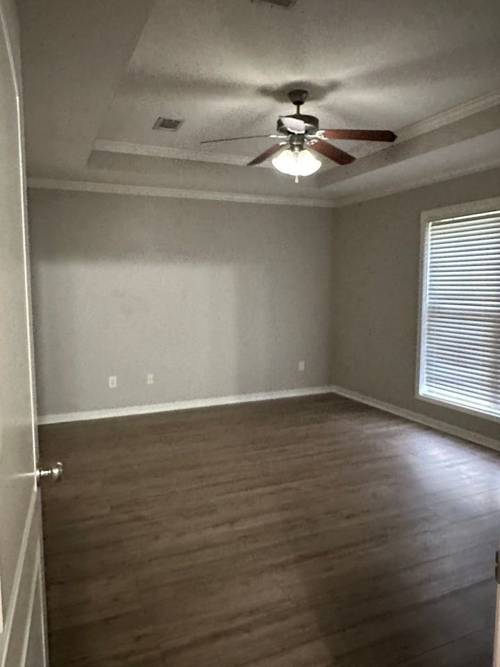 121 Kenzie Dr - Photo 4 of 8