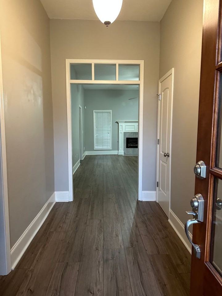 121 Kenzie Dr - Photo 5 of 8