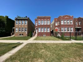 featured image of 1628 N Mcvicker Ave