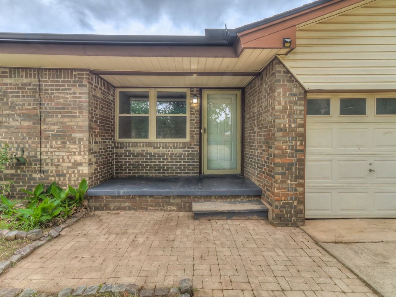 2006 Ronald St - Photo 2 of 45