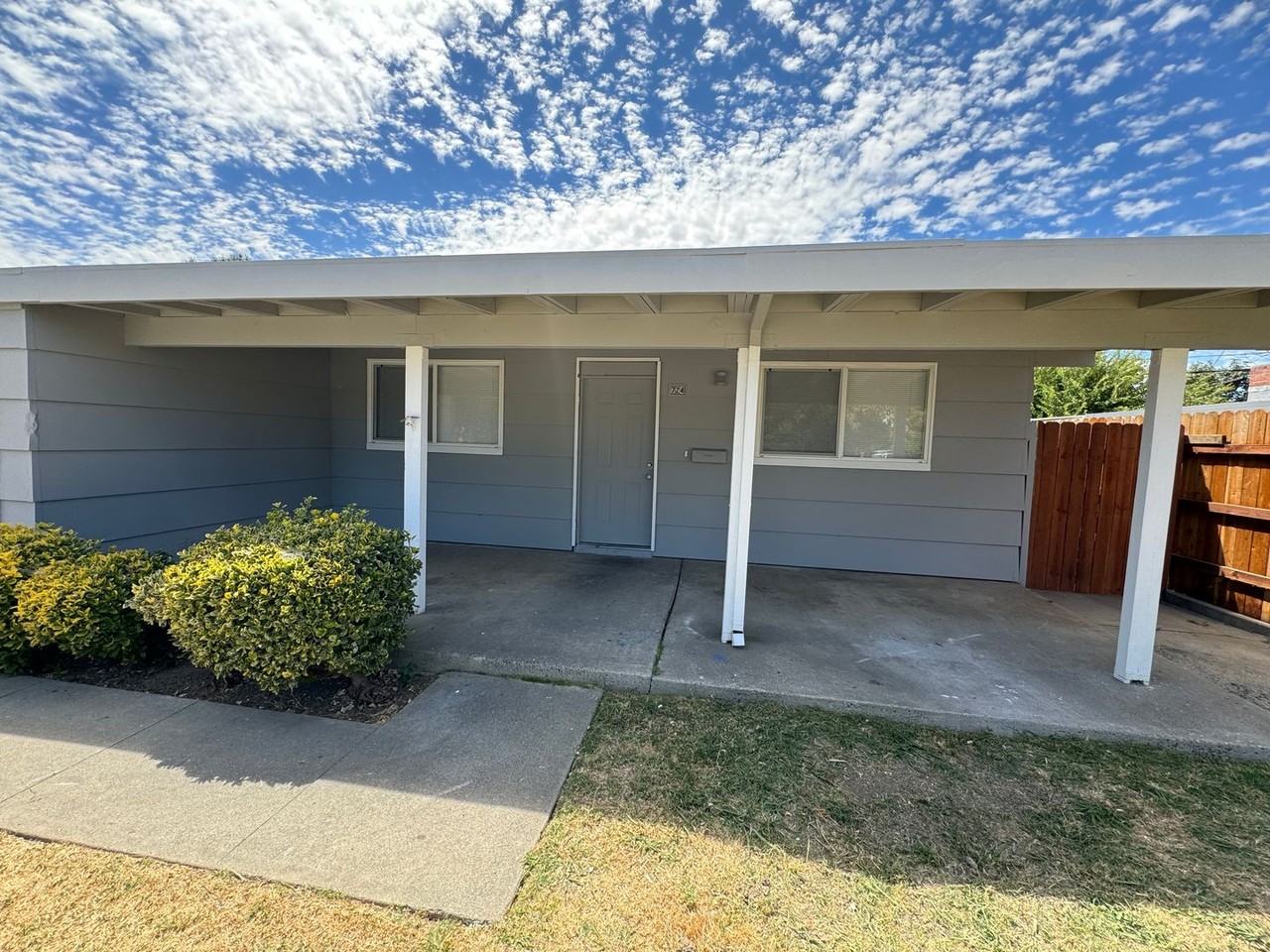 724 Arthur Dr - Photo 3 of 19