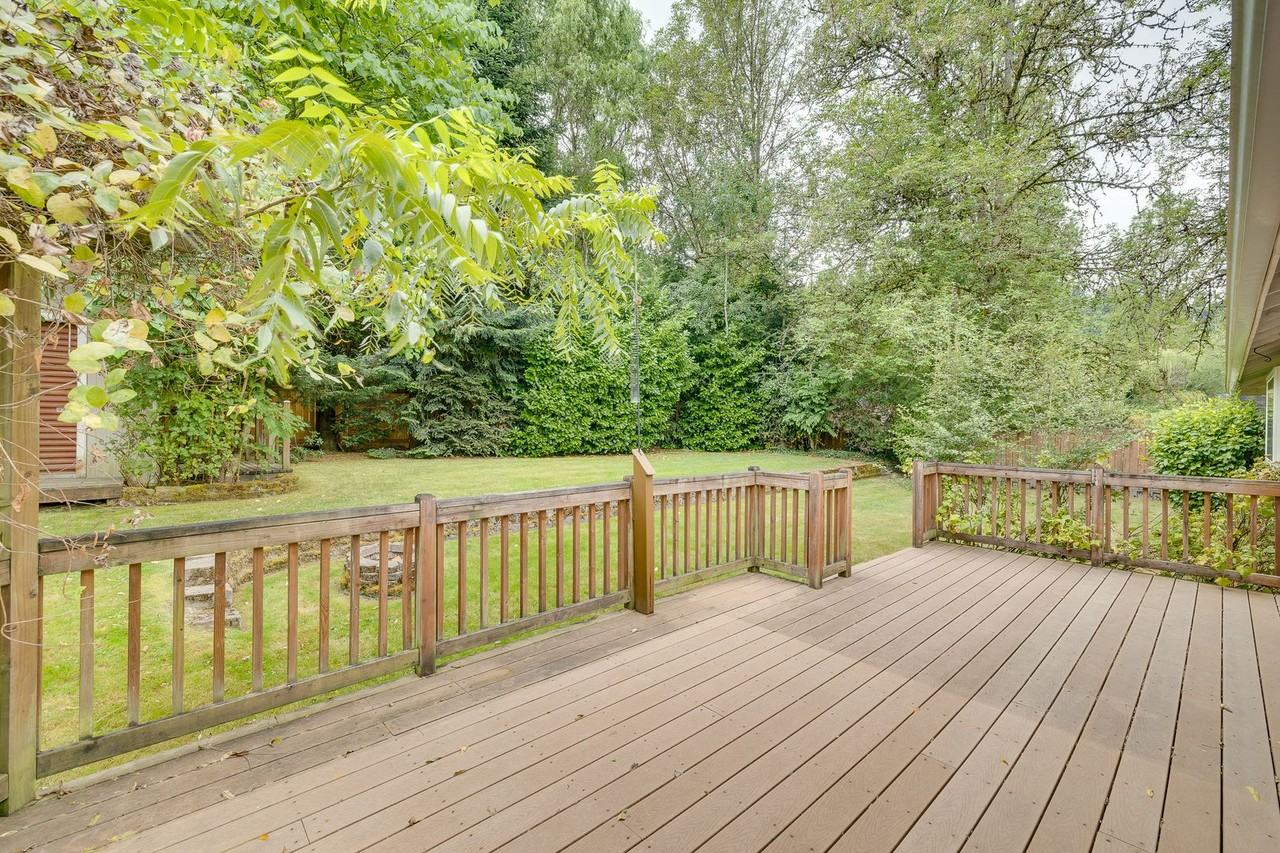 10615 Ne 175th St - Photo 2 of 21