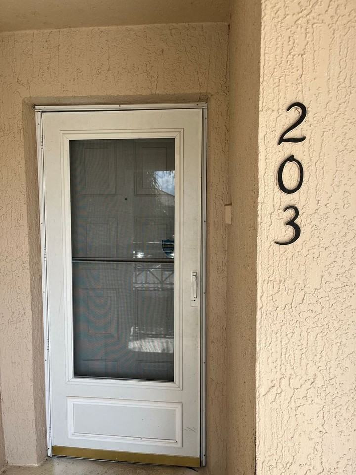 13414 Fairway Glen Dr #203 - Photo 5 of 38