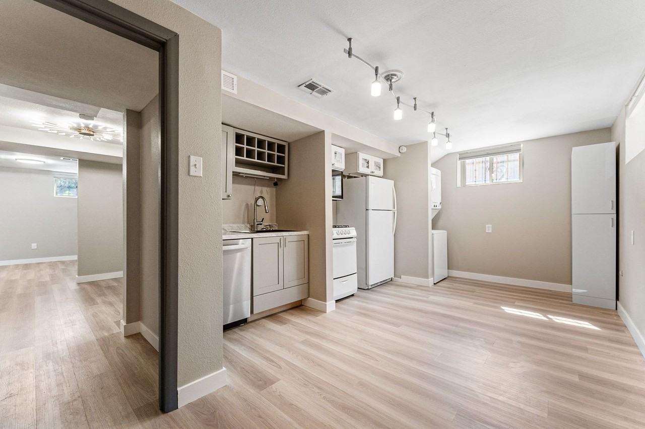 3191 W Bails Pl - Photo 7 of 25