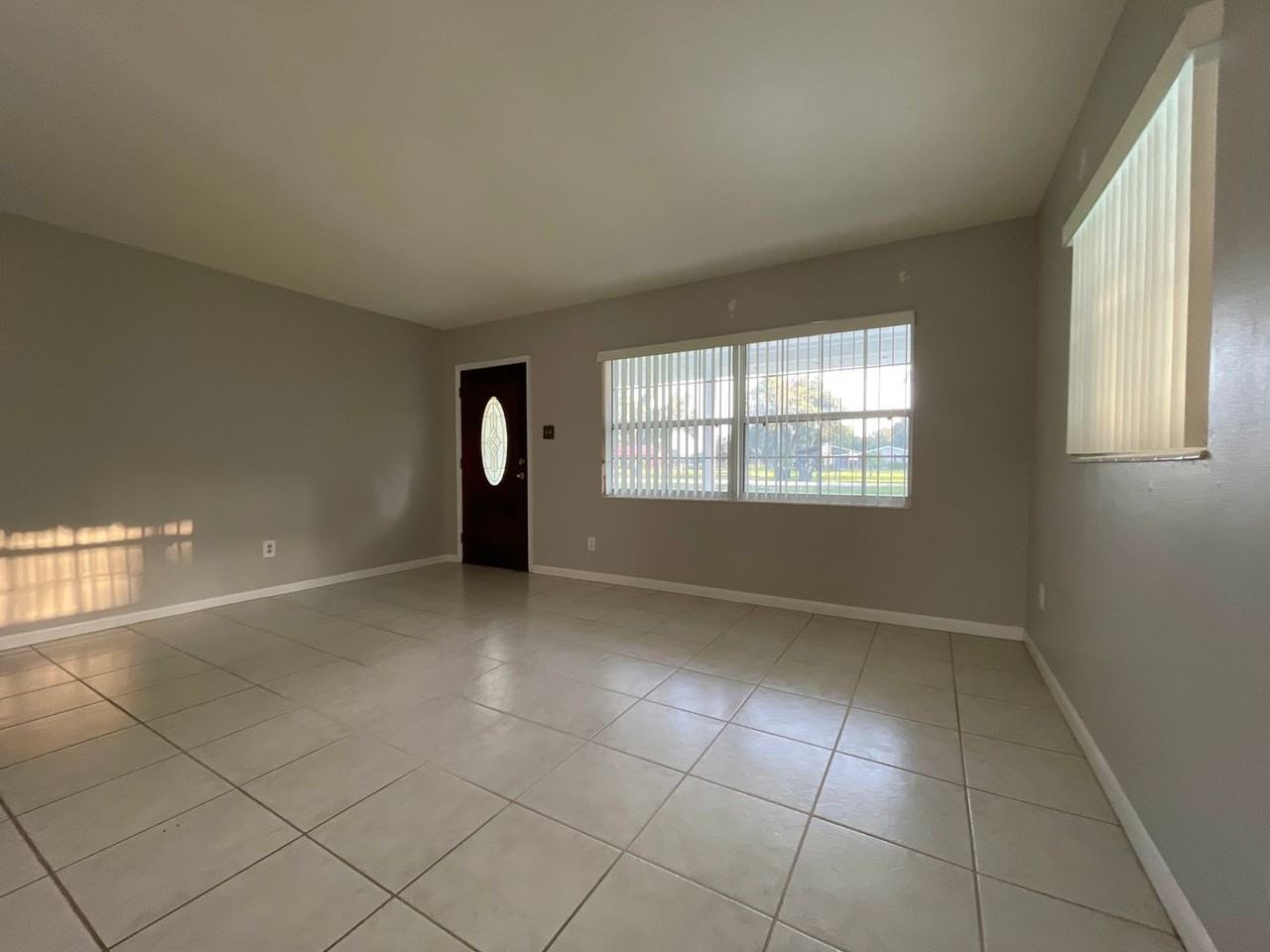 18835 Dorman Rd - Photo 7 of 26