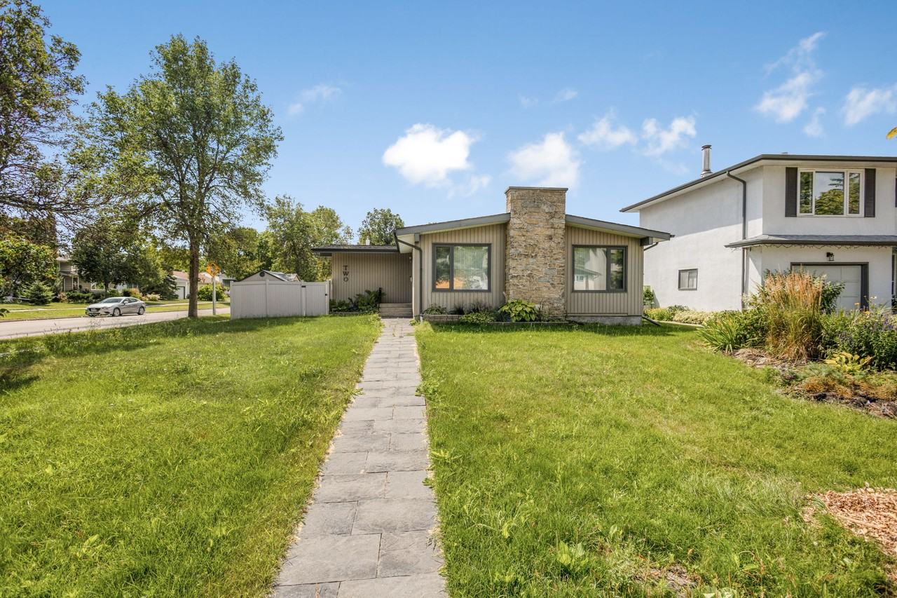 2 Dickens Dr - Photo 2 of 27