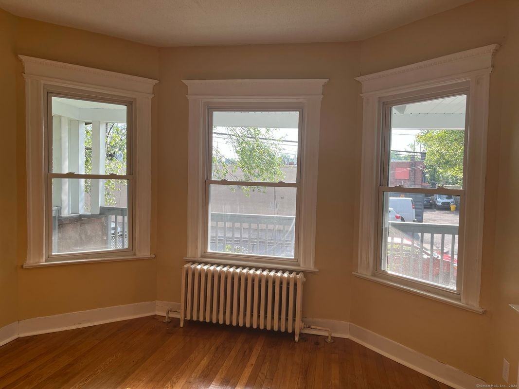 7678 Baltimore St - Photo 2 of 22