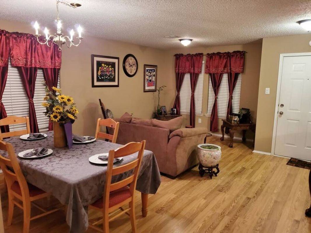 2913 Monticello Ln - Photo 2 of 3