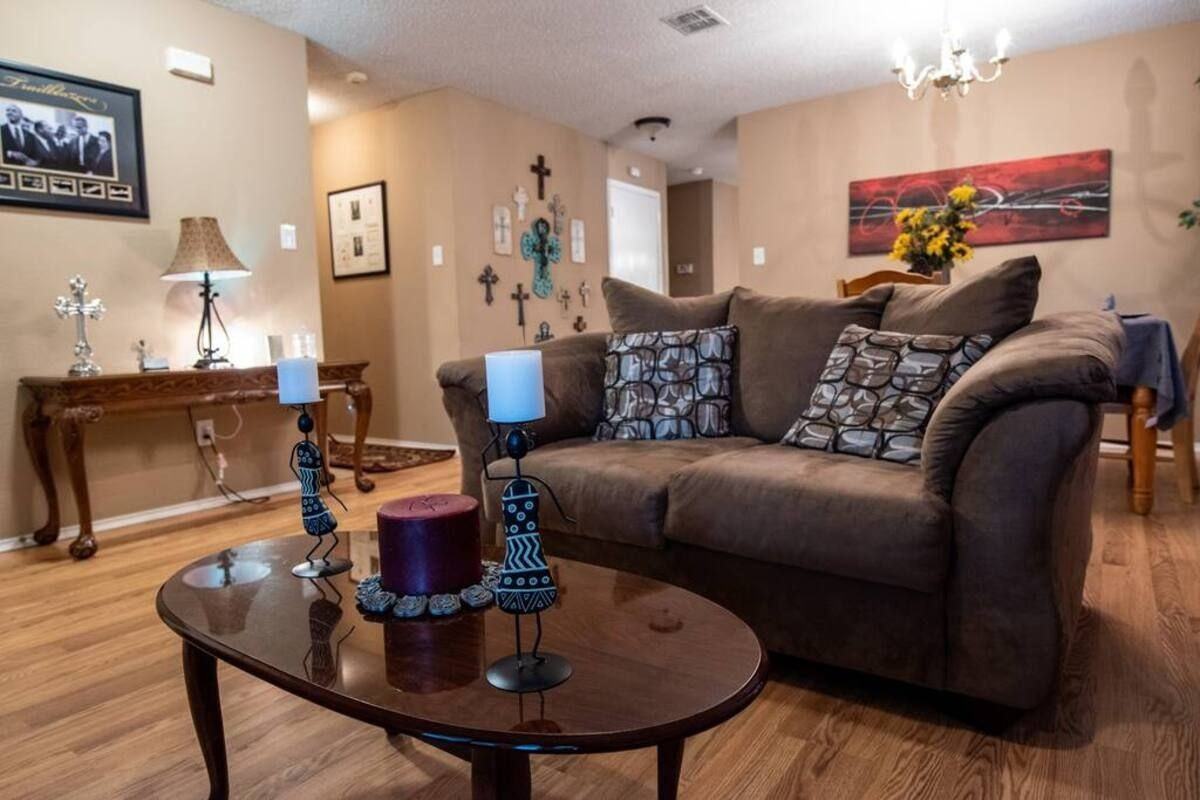 2913 Monticello Ln - Photo 3 of 3