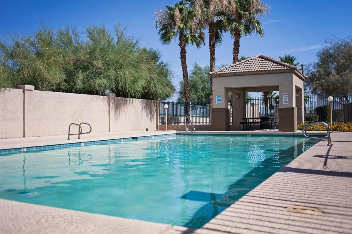 4415 S 28th St - Photo 4 of 25