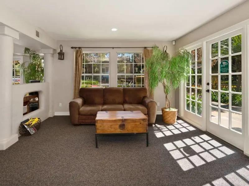 301 W Vermont Ave - Photo 5 of 14