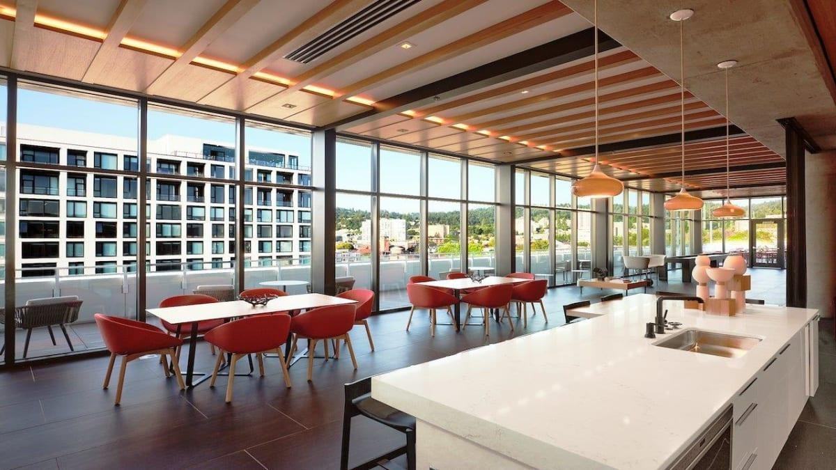 1430 Nw Hoyt St - Photo 7 of 36