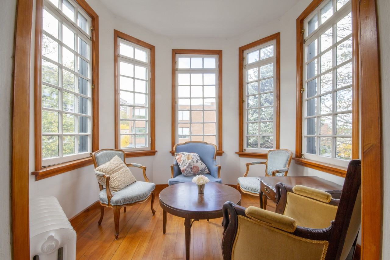 183 James Street South #3