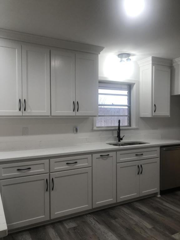 154 S Carrollton Ave - Photo 4 of 26