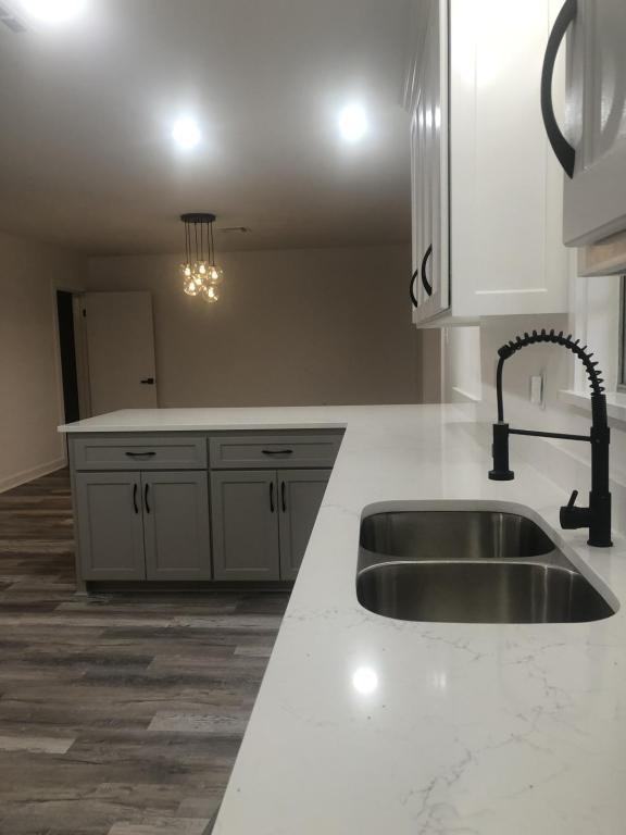 154 S Carrollton Ave - Photo 7 of 26