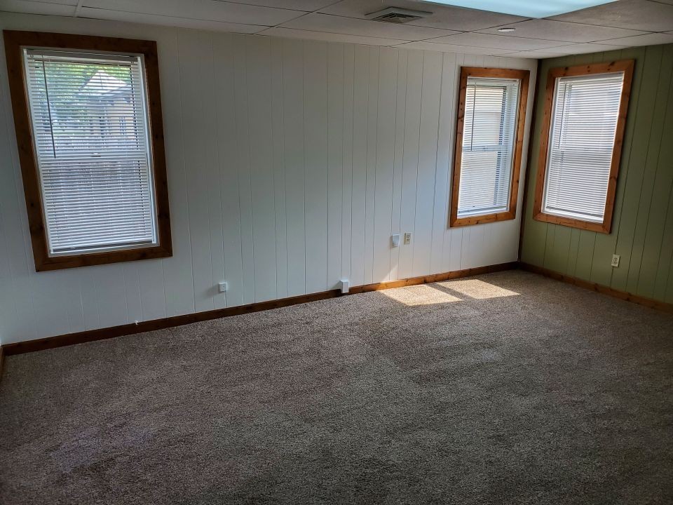 813 N 22nd St - Photo 3 of 8
