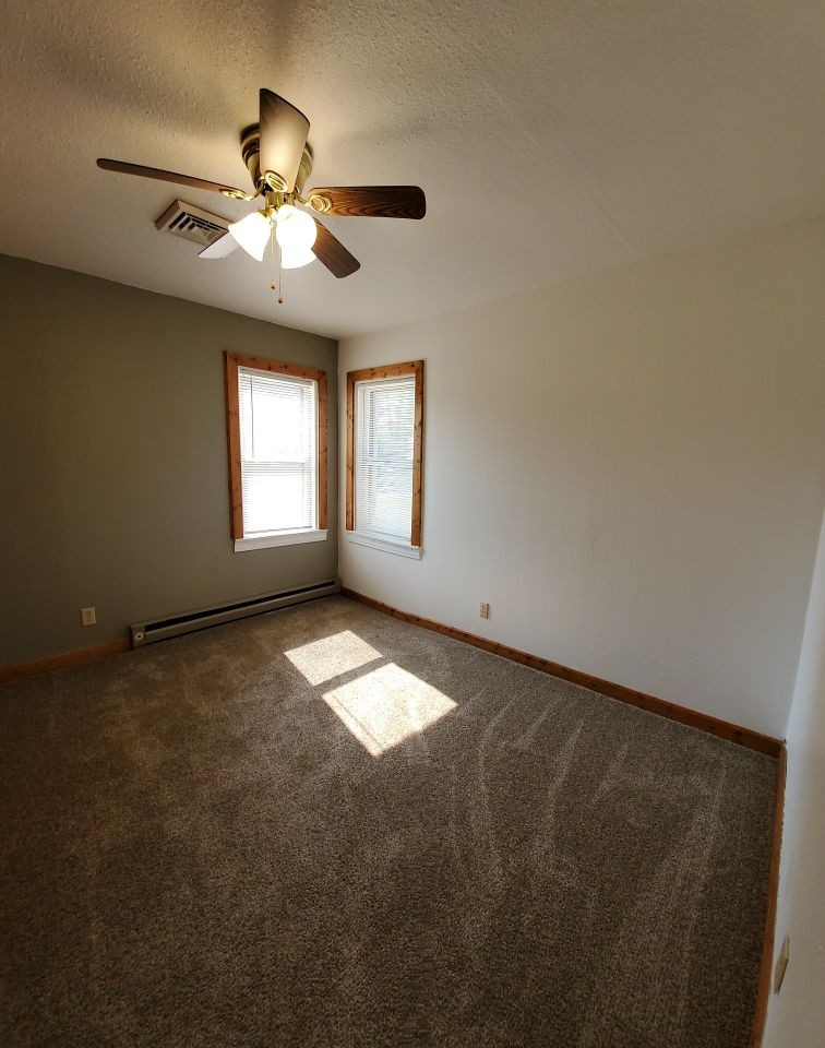 813 N 22nd St - Photo 6 of 8