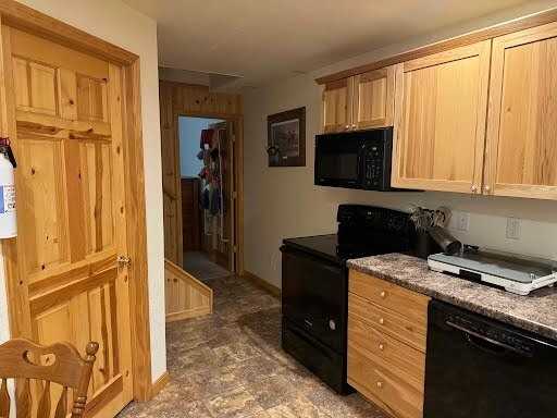 927 Cedar St - Photo 2 of 19