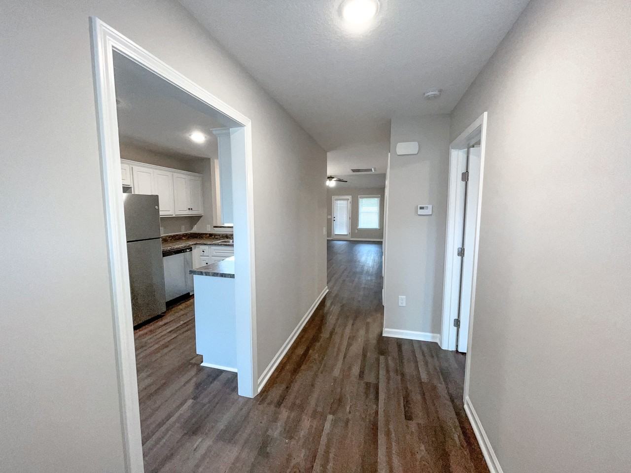 122 Burktown Dr - Photo 3 of 40