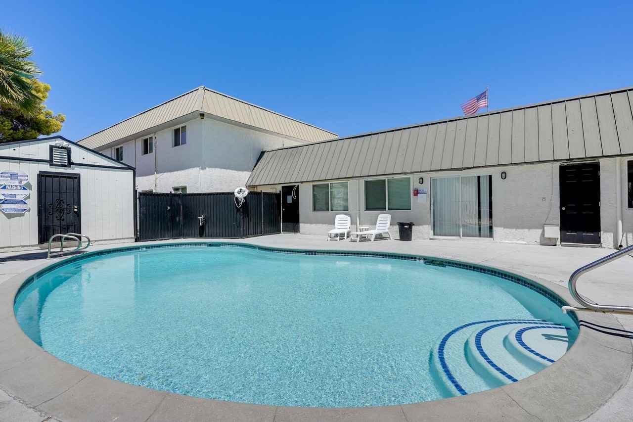 Red Rock Cove - Photo 6 of 21