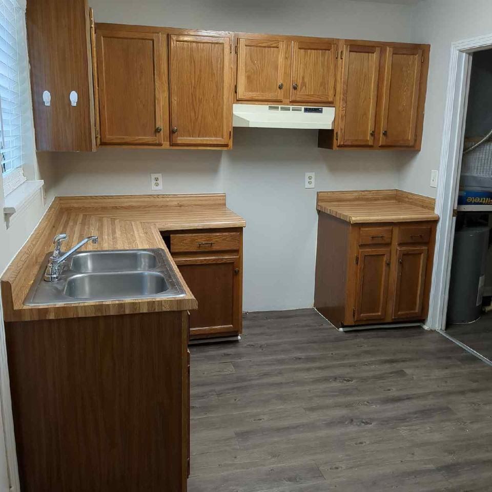 803 Holder Ct - Photo 3 of 11