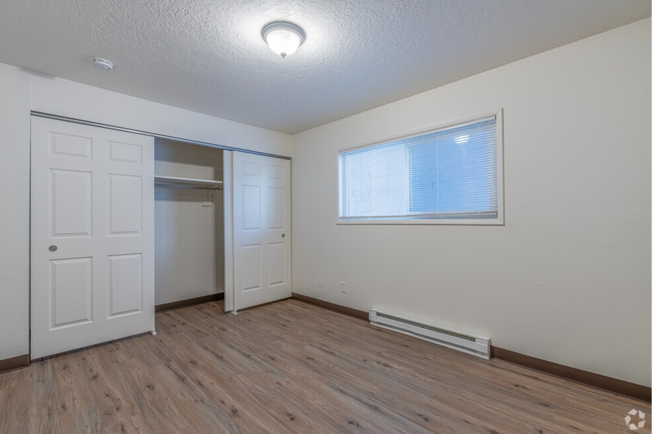 Somerset East Apartments - Photo 6 of 11