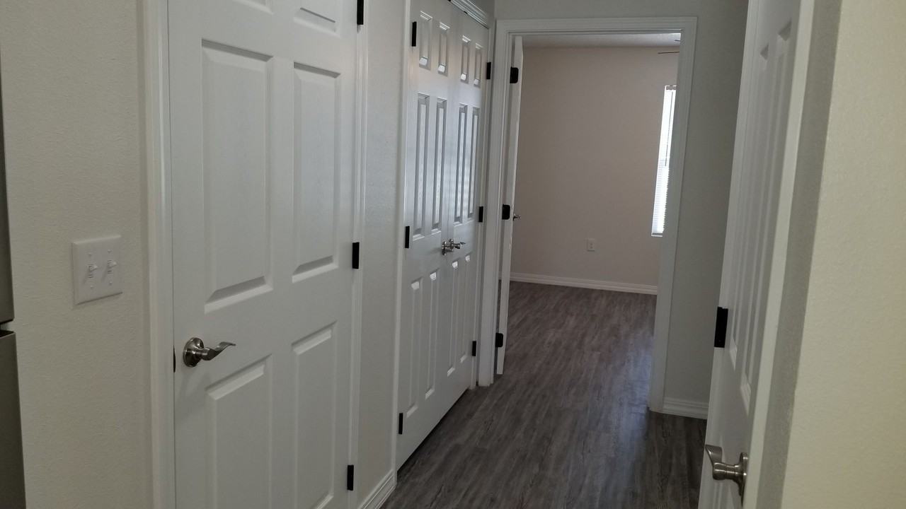 2501 North Dr Martin Luther King Jr Boulevard #Q - Photo 6 of 21