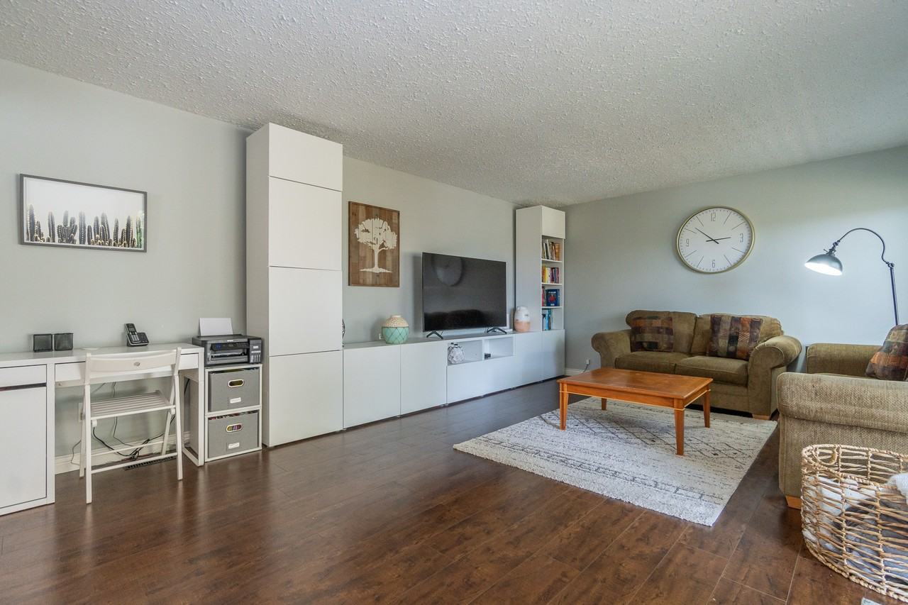 19867 46A Avenue - Photo 3 of 12