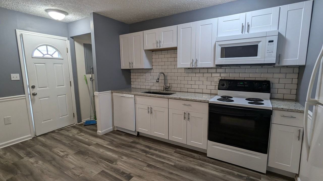 1759 Alcoy Dr - Photo 2 of 12