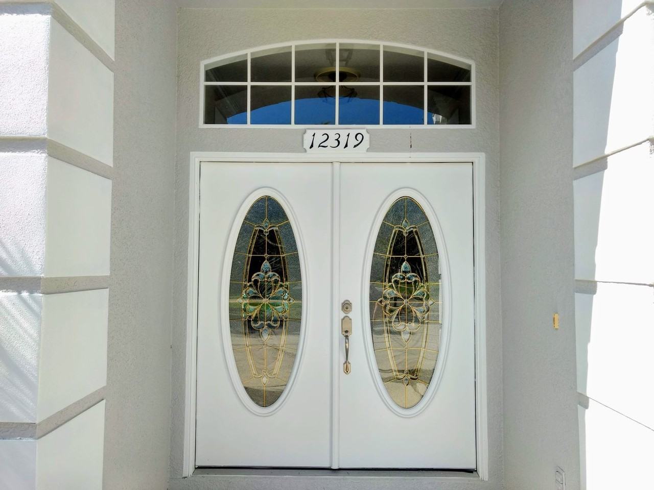 12319 Shadowbrook Ln - Photo 3 of 31