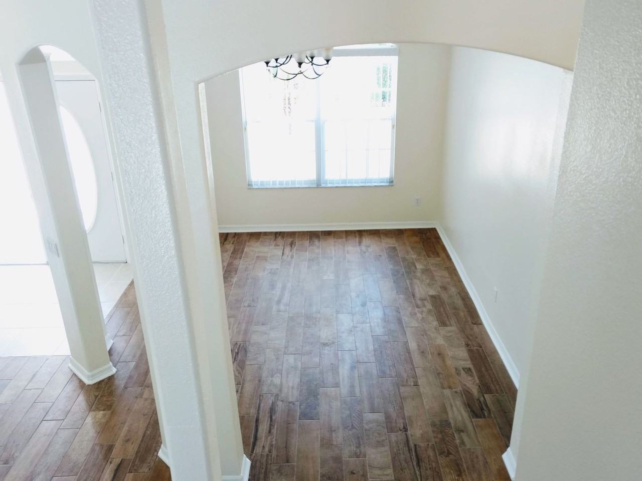 12319 Shadowbrook Ln - Photo 6 of 31