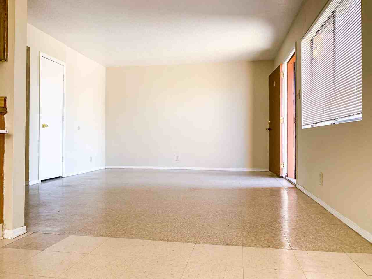 Spacious 2 Bedroom Apartment with On - Photo 6 of 35