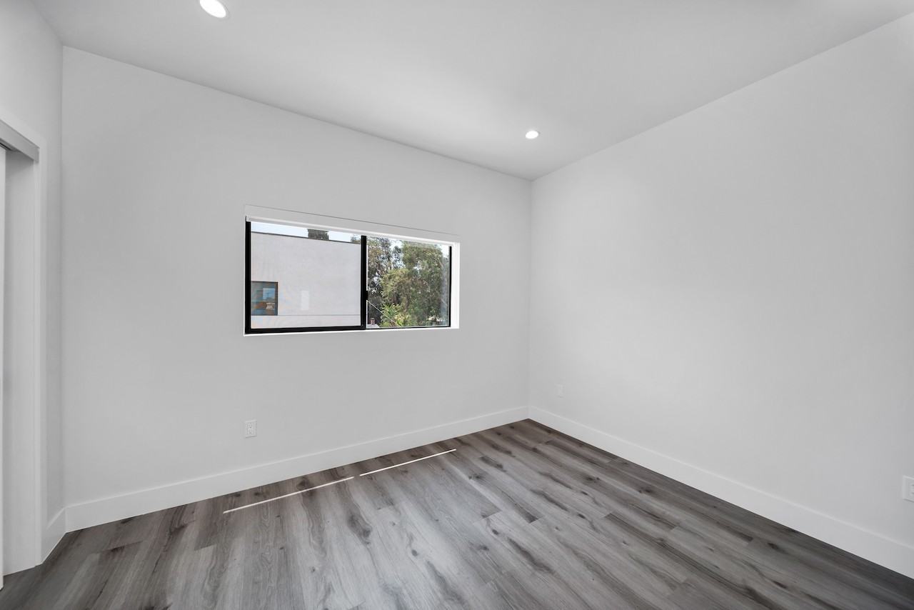 11522 Emelita Street - Photo 3 of 50