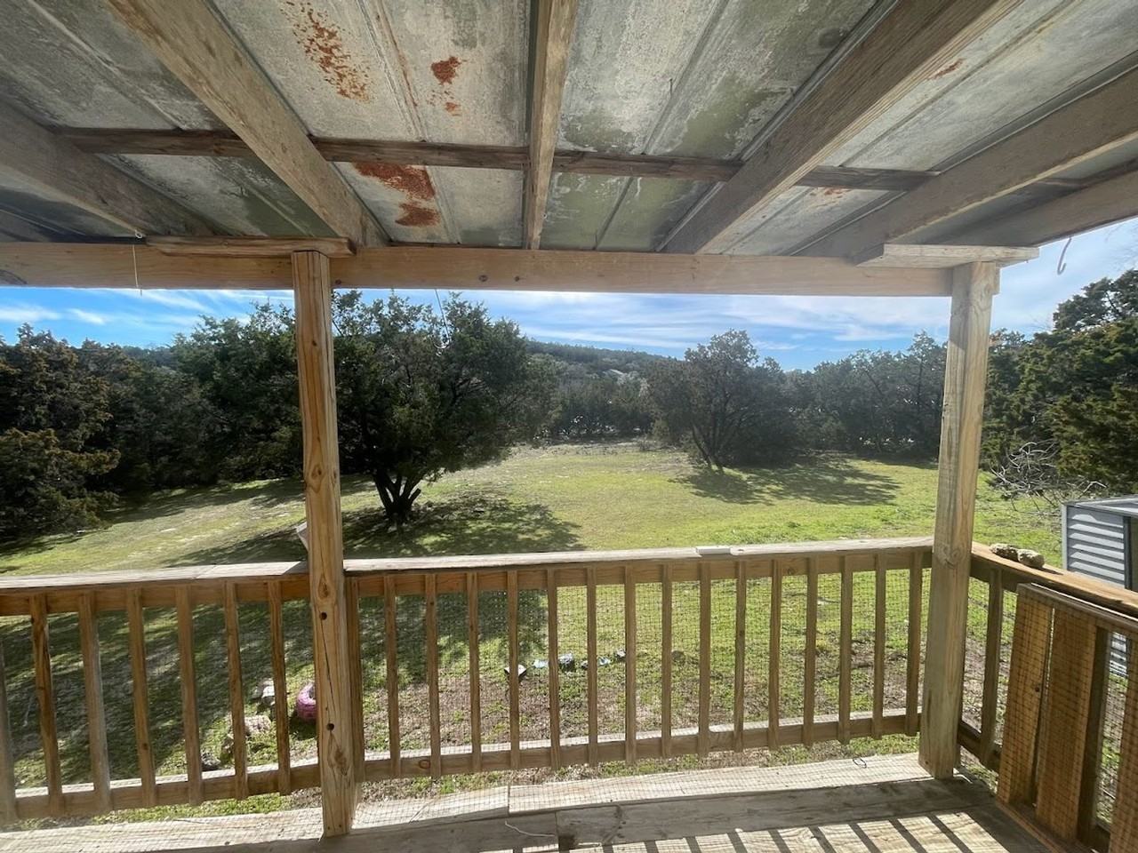 390 Yorktown Dr - Photo 2 of 34