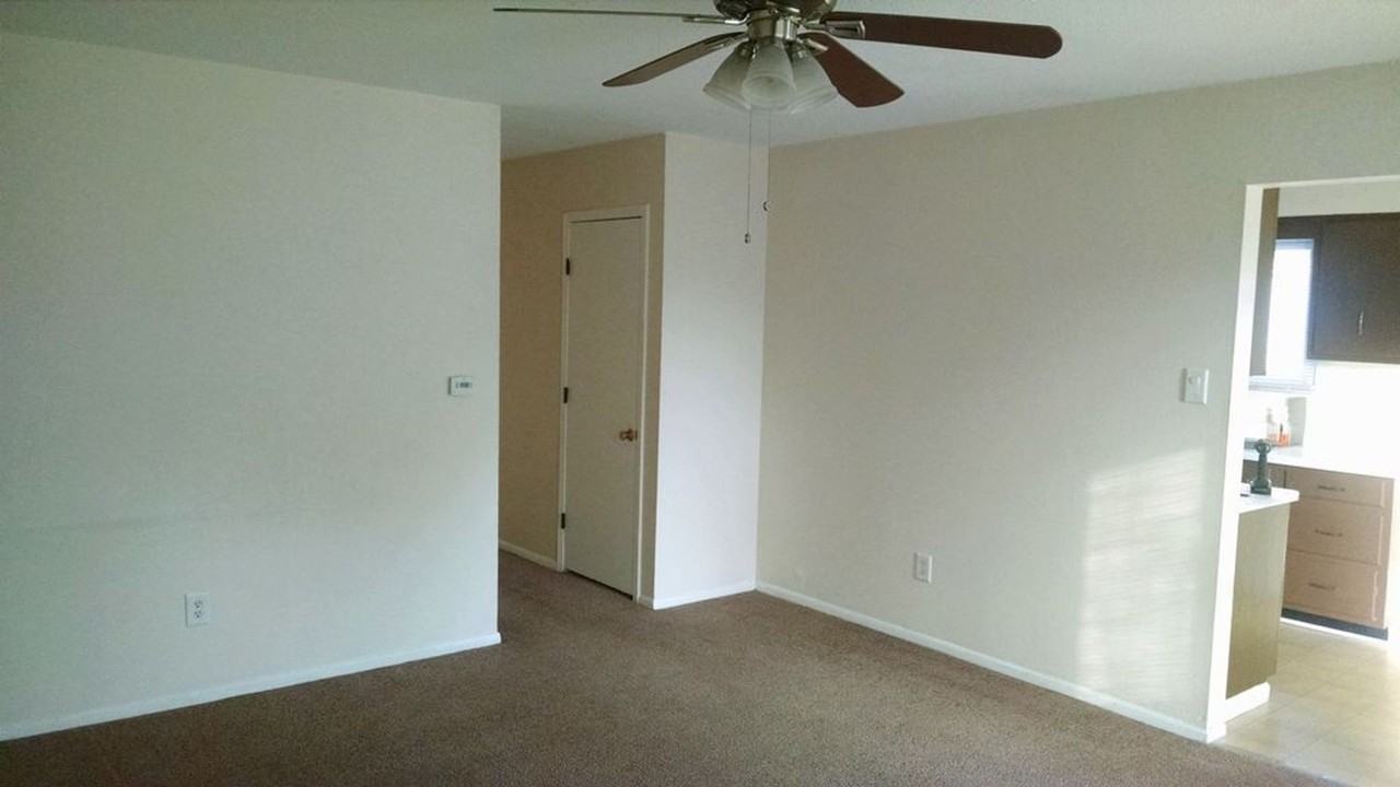 6033 320th St - Photo 3 of 16