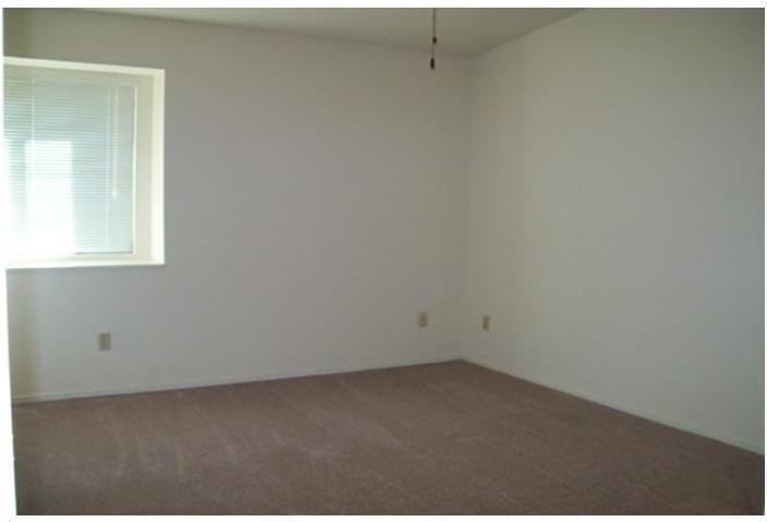 Laurelwood West Villas - Photo 6 of 11