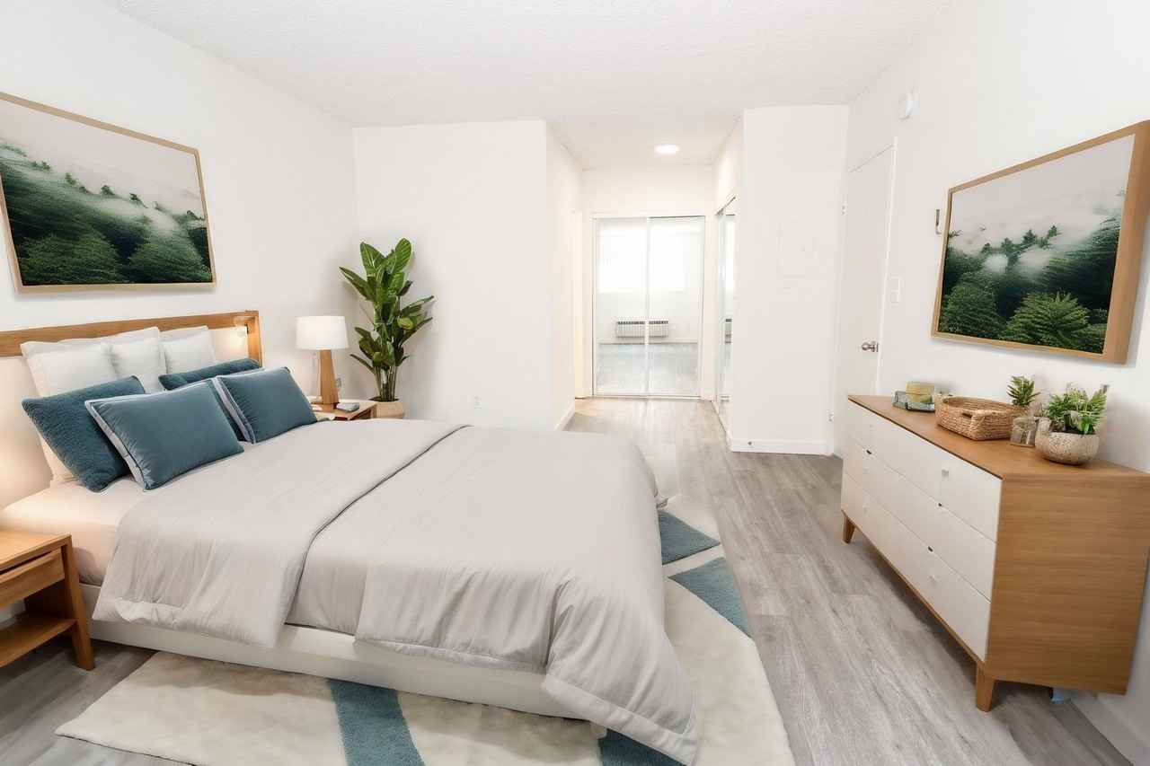 Fantastic gated 71 units building complex in Encino with pool, laundry facilities, assigned parking, on site manager... - Photo 3 of 21