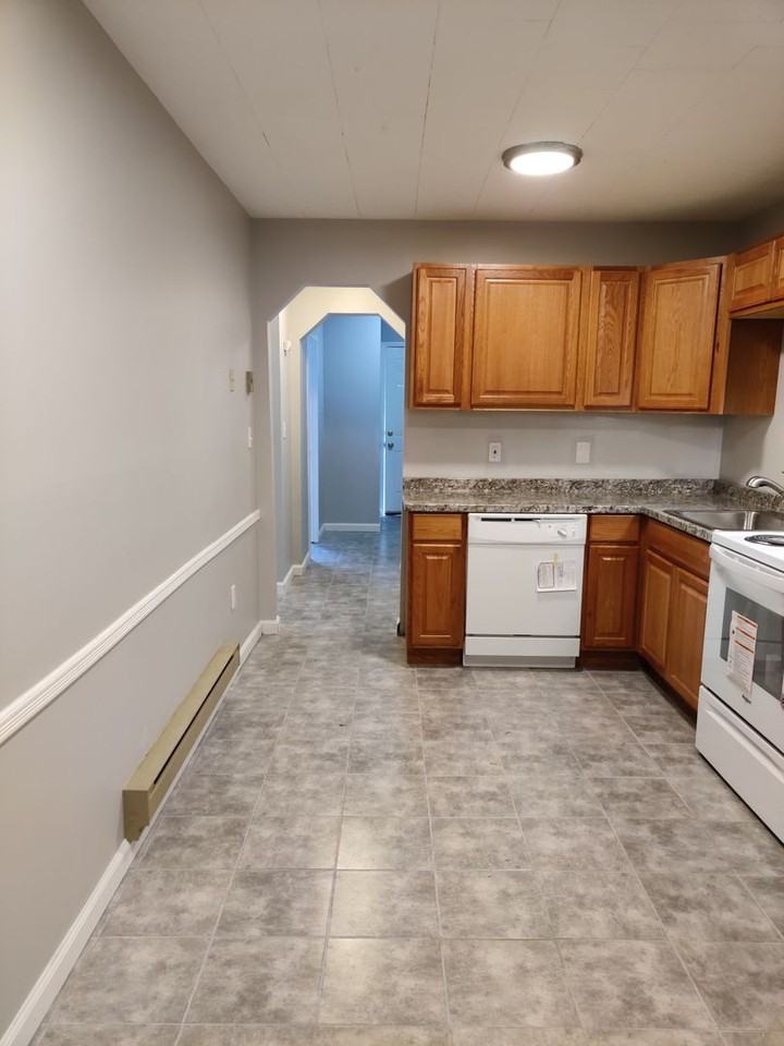 Wolcott St - Photo 3 of 23