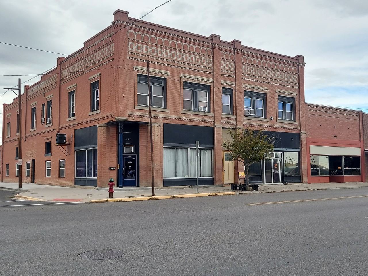 219 W Main St - Photo 2 of 2