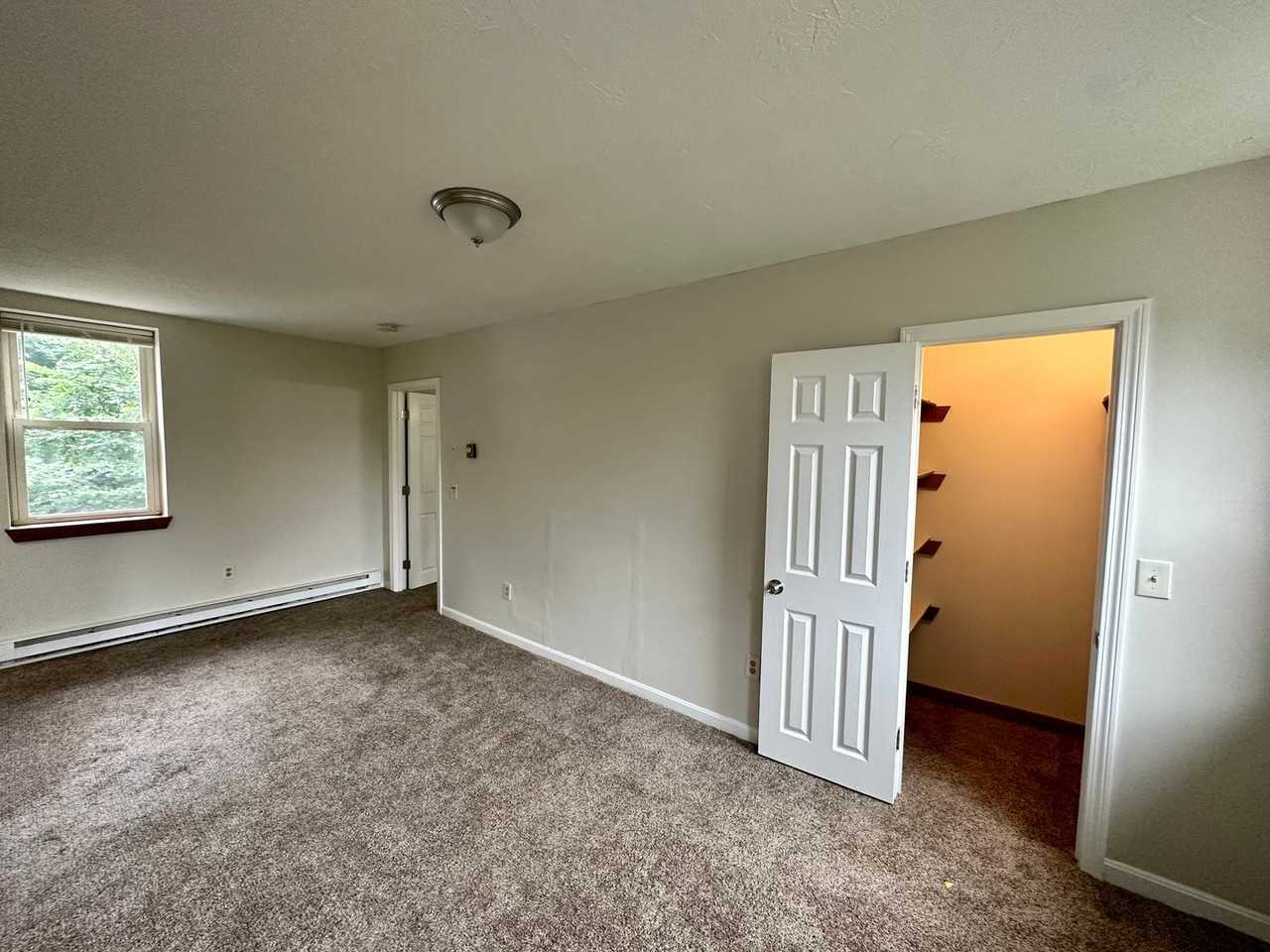 15 Maynard Ave - Photo 3 of 7