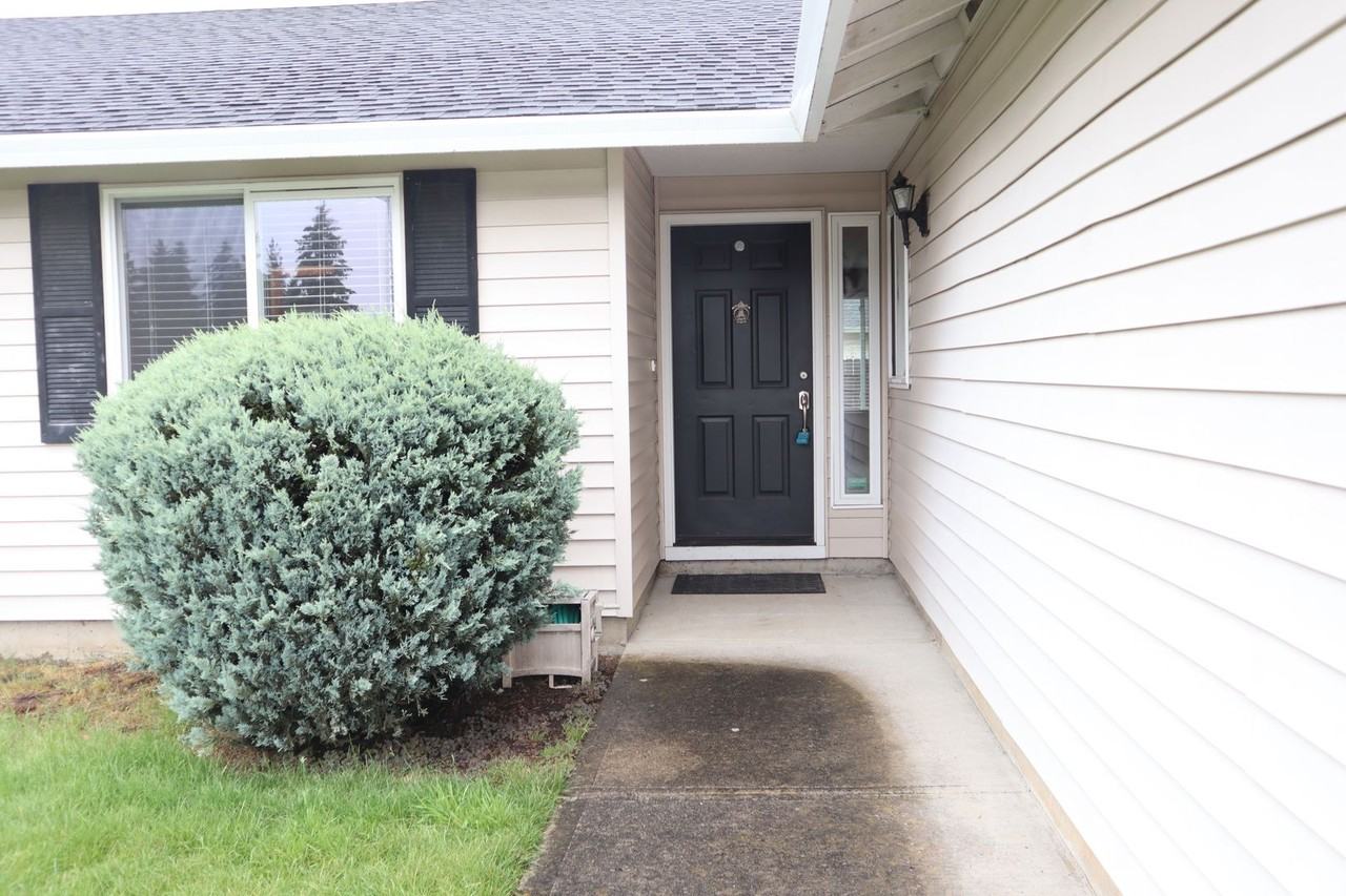 17002 Ne 19th Way - Photo 2 of 27