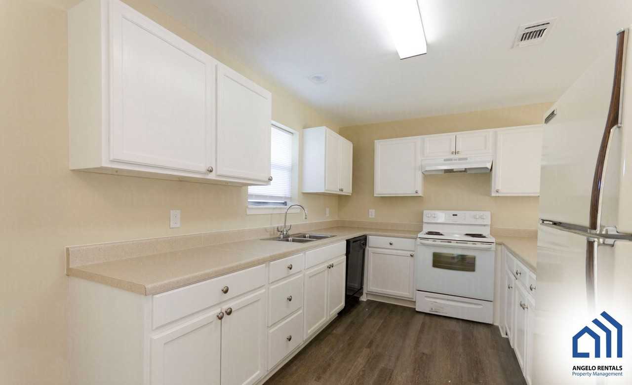 9902 Cottontail Ln - Photo 2 of 10