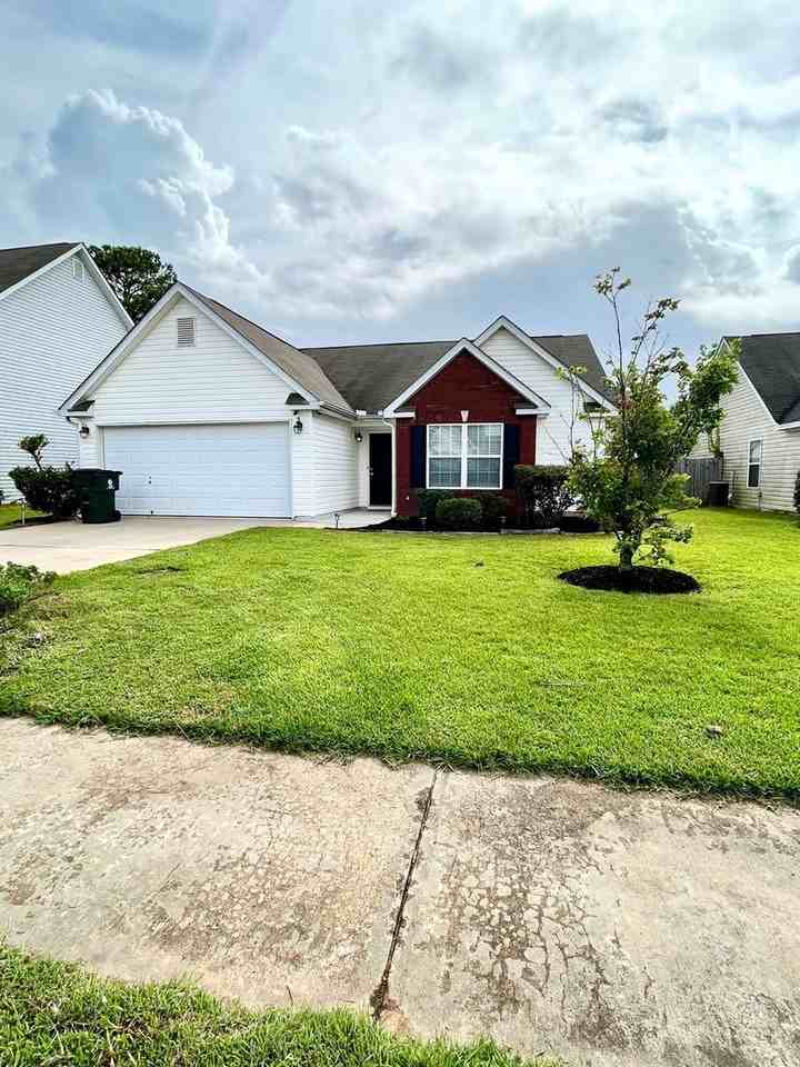 110 Faybrook Dr - Photo 2 of 27