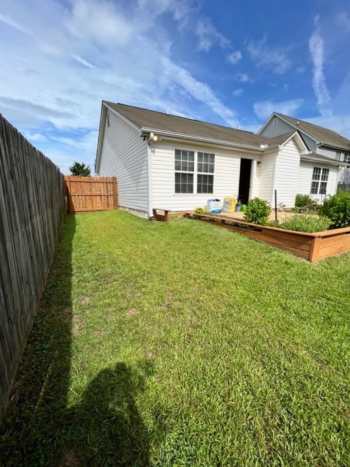 110 Faybrook Dr - Photo 3 of 27