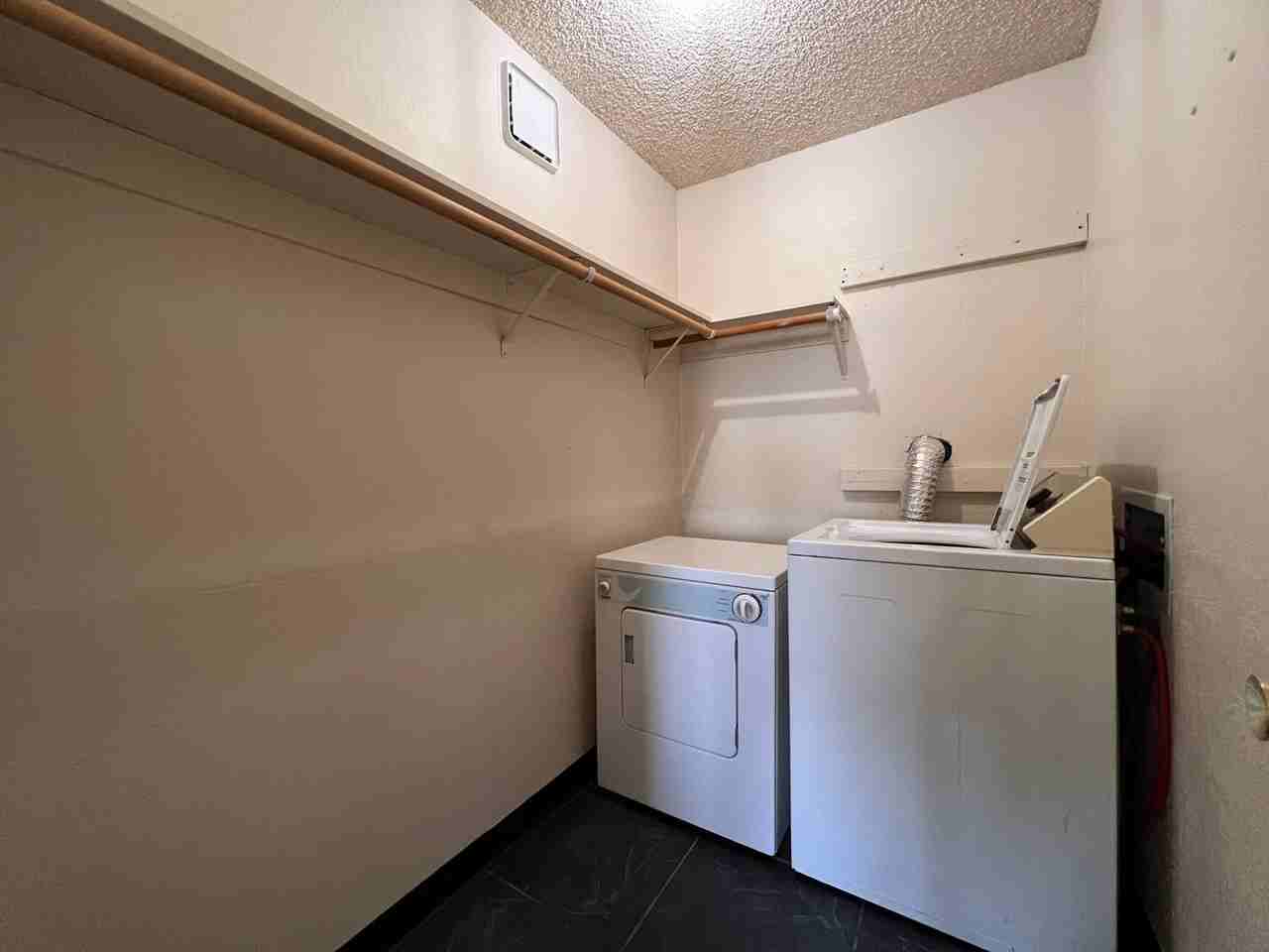 3935 Clear Acre Ln - Photo 6 of 16