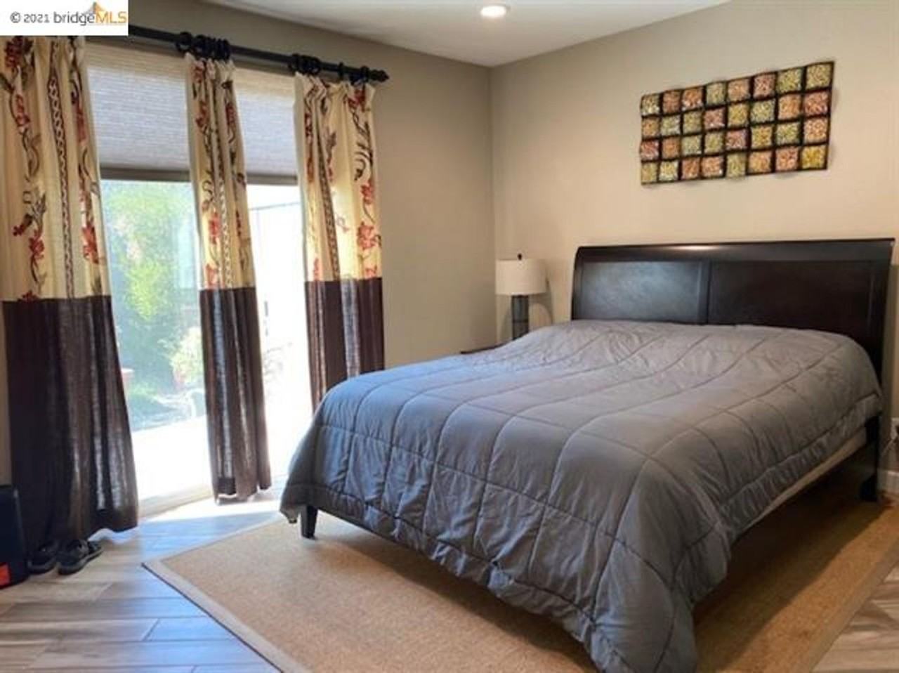 213 Shearwater Dr - Photo 2 of 8