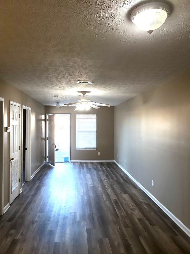 2202 Laurie Ave - Photo 3 of 11