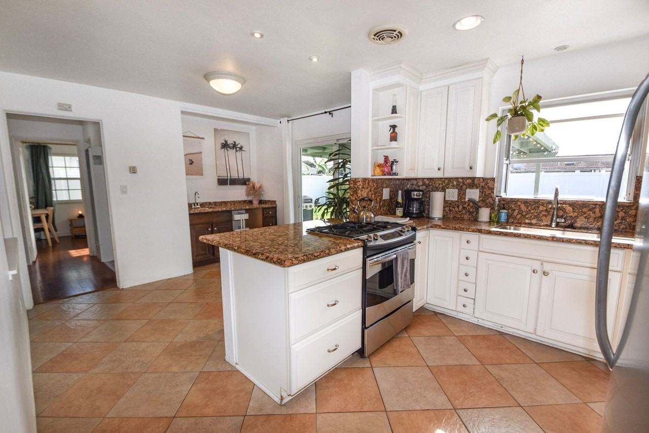 311 Elder Ave - Photo 7 of 16