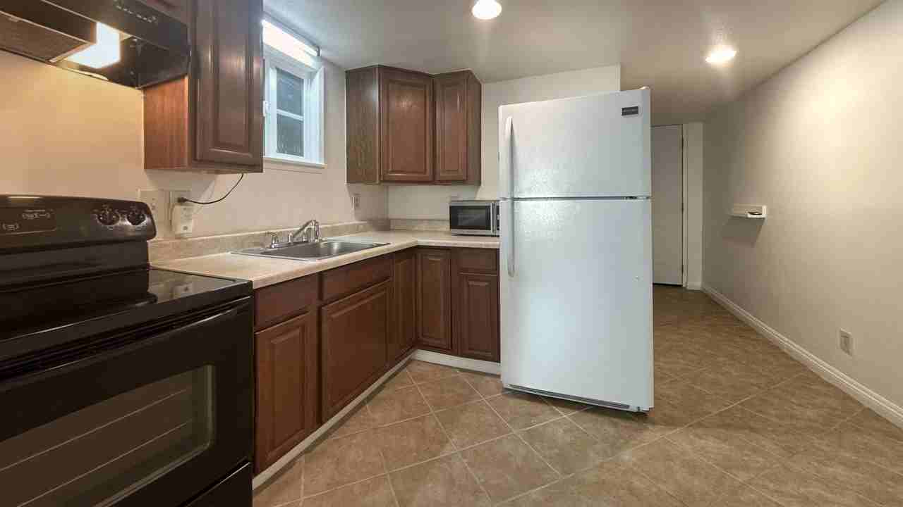 510 W Olive Ave - Photo 2 of 10