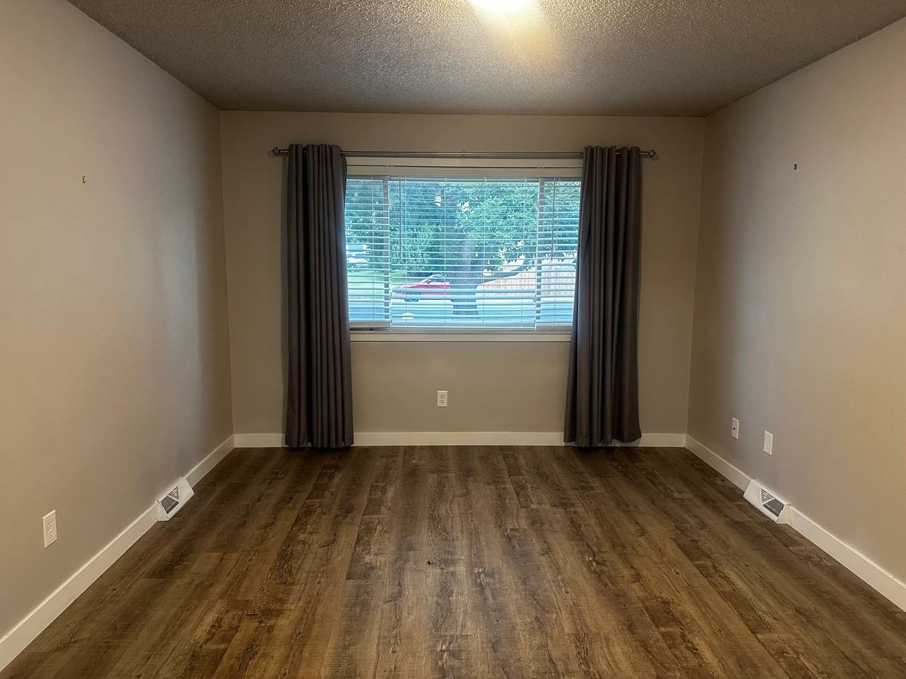 1928 29th Ave - Photo 5 of 48